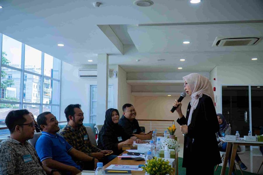 In House Training ilustration